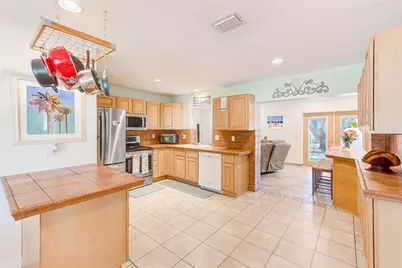 700 16th Street NW, Largo, FL 33770 - Photo 6