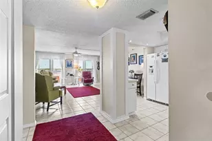 7430 Sunshine Skyway Ln S, Saint Petersburg, FL 33711 - Photo 10