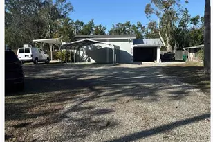 10345 NE San Martin Blvd, Saint Petersburg, FL 33702 - Photo 1