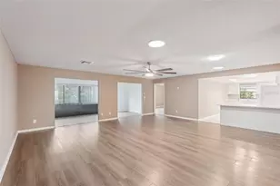2529 Lancaster Dr, Sun City Center, FL 33573 - Photo 4