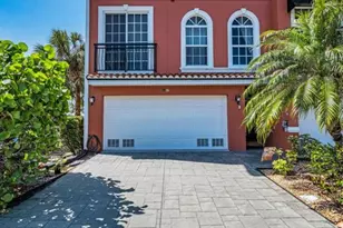 47 W Morgan St, Tarpon Springs, FL 34689 - Photo 2