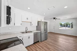 4701 14th Ave S, Saint Petersburg, FL 33711 - Photo 4