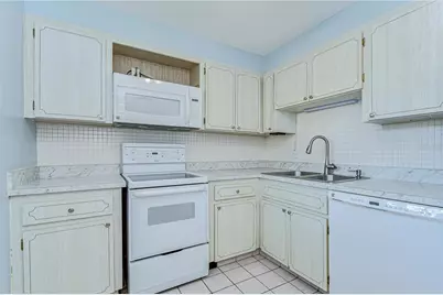 10190 Imperial Point Drive W #8, Largo, FL 33774 - Photo 12