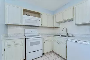 10190 Imperial Point Dr W, Largo, FL 33774 - Photo 12