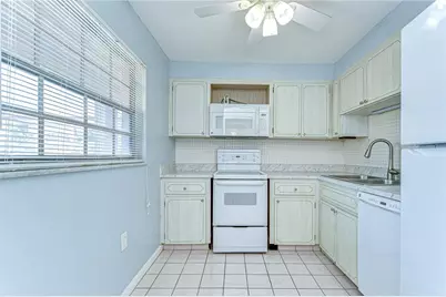 10190 Imperial Point Drive W #8, Largo, FL 33774 - Photo 14