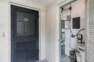 147 Bluff View Dr, Belleair Bluffs, FL 33770 - Photo 34