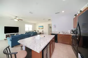 11527 Southern Creek Dr, Gibsonton, FL 33534 - Photo 12