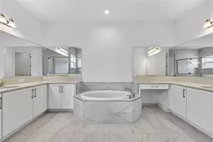 32212 Mahogany Valley Dr, Wesley Chapel, FL 33543 - Photo 20