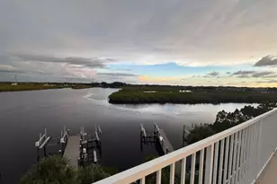 362 Coquina Dr, Tarpon Springs, FL 34689 - Photo 6