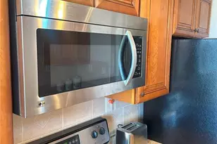 400 Island Way, Clearwater Beach, FL 33767 - Photo 10