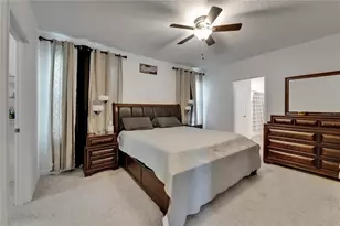 17006 Wave Tressle Pl, Wimauma, FL 33598 - Photo 16