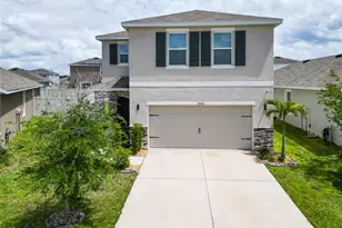 17006 Wave Tressle Pl, Wimauma, FL 33598 - Photo 2