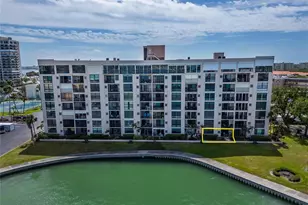 7700 Sun Island Dr S, South Pasadena, FL 33707 - Photo 2