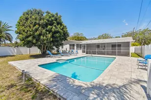 827 Virginia St, Dunedin, FL 34698 - Photo 2