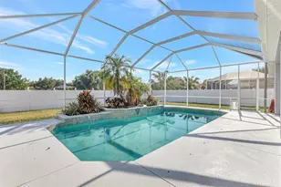 2863 Duncan Tree Cir, Valrico, FL 33594 - Photo 48