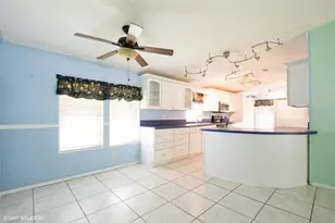 472 Trout Ln, Oldsmar, FL 34677 - Photo 12