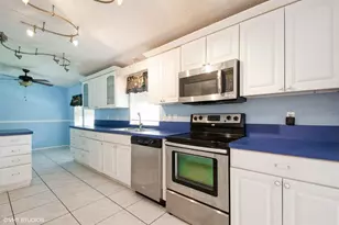 472 Trout Ln, Oldsmar, FL 34677 - Photo 2