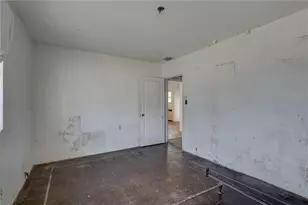 440 S Bayshore Dr, Madeira Beach, FL 33708 - Photo 16