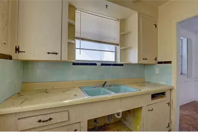 440 S Bayshore Drive, Madeira Beach, FL 33708 - Photo 14