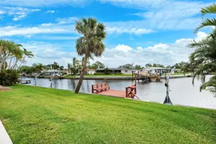 5201 Dover St NE, Saint Petersburg, FL 33703 - Photo 1
