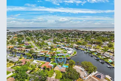 5201 Dover Street NE, Saint Petersburg, FL 33703 - Photo 4