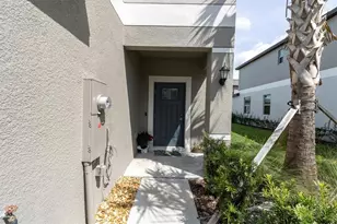 8299 Crescent Oaks Dr, New Port Richey, FL 34655 - Photo 2