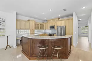 1003 Berkshire Ln, Tarpon Springs, FL 34688 - Photo 2