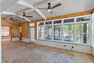 2320 Coffee Pot Blvd NE, Saint Petersburg, FL 33704 - Photo 38