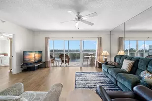 6475 Shoreline Dr, Saint Petersburg, FL 33708 - Photo 8