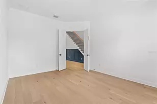 803 W Woodlawn Ave, Tampa, FL 33603 - Photo 8