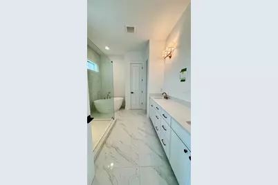 803 W Woodlawn Avenue, Tampa, FL 33603 - Photo 18
