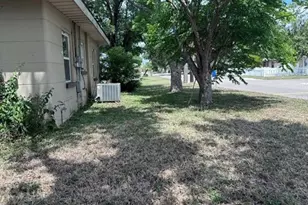 1211 NE 4th St, Mulberry, FL 33860 - Photo 36