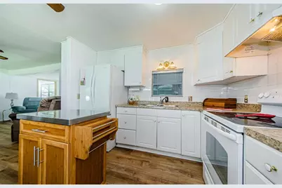 144 Melody Lane, Tarpon Springs, FL 34689 - Photo 4