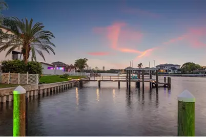 935 Eden Isle Drive NE, Saint Petersburg, FL 33704 - Photo 18