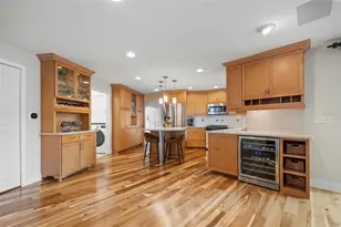 935 Eden Isle Dr NE, Saint Petersburg, FL 33704 - Photo 22