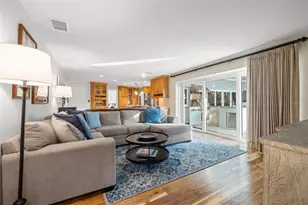 935 Eden Isle Dr NE, Saint Petersburg, FL 33704 - Photo 28