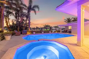 935 Eden Isle Dr NE, Saint Petersburg, FL 33704 - Photo 16