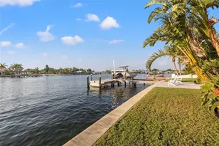 935 Eden Isle Dr NE, Saint Petersburg, FL 33704 - Photo 72
