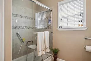 4851 W Gandy Blvd, Tampa, FL 33611 - Photo 6