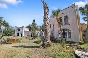 636 Sunset Dr S, Saint Petersburg, FL 33707 - Photo 20
