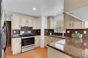 5207 Moeller Ave, Sarasota, FL 34233 - Photo 8