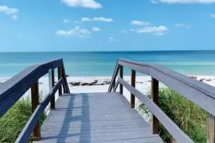 8050 Bayshore Dr, Treasure Island, FL 33706 - Photo 28