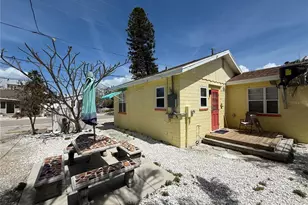 8050 Bayshore Dr, Treasure Island, FL 33706 - Photo 24