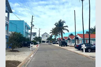 8050 Bayshore Drive, Treasure Island, FL 33706 - Photo 4