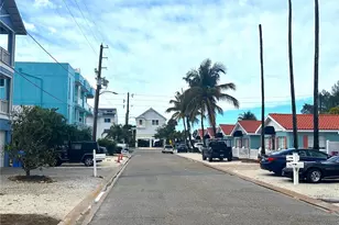 8050 Bayshore Dr, Treasure Island, FL 33706 - Photo 4