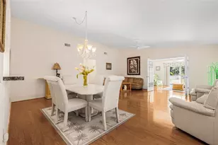 37434 Derbyshire Dr, Zephyrhills, FL 33542 - Photo 4