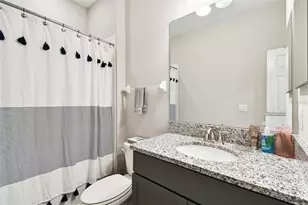 19325 Hawk Vly Dr, Tampa, FL 33647 - Photo 8