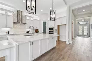 11146 Rustic Timber Loop, San Antonio, FL 33576 - Photo 8