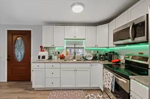 4115 Maywood Dr, Brandon, FL 33511 - Photo 8