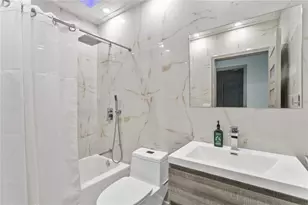 24405 Summer Wind Ct, Lutz, FL 33559 - Photo 32